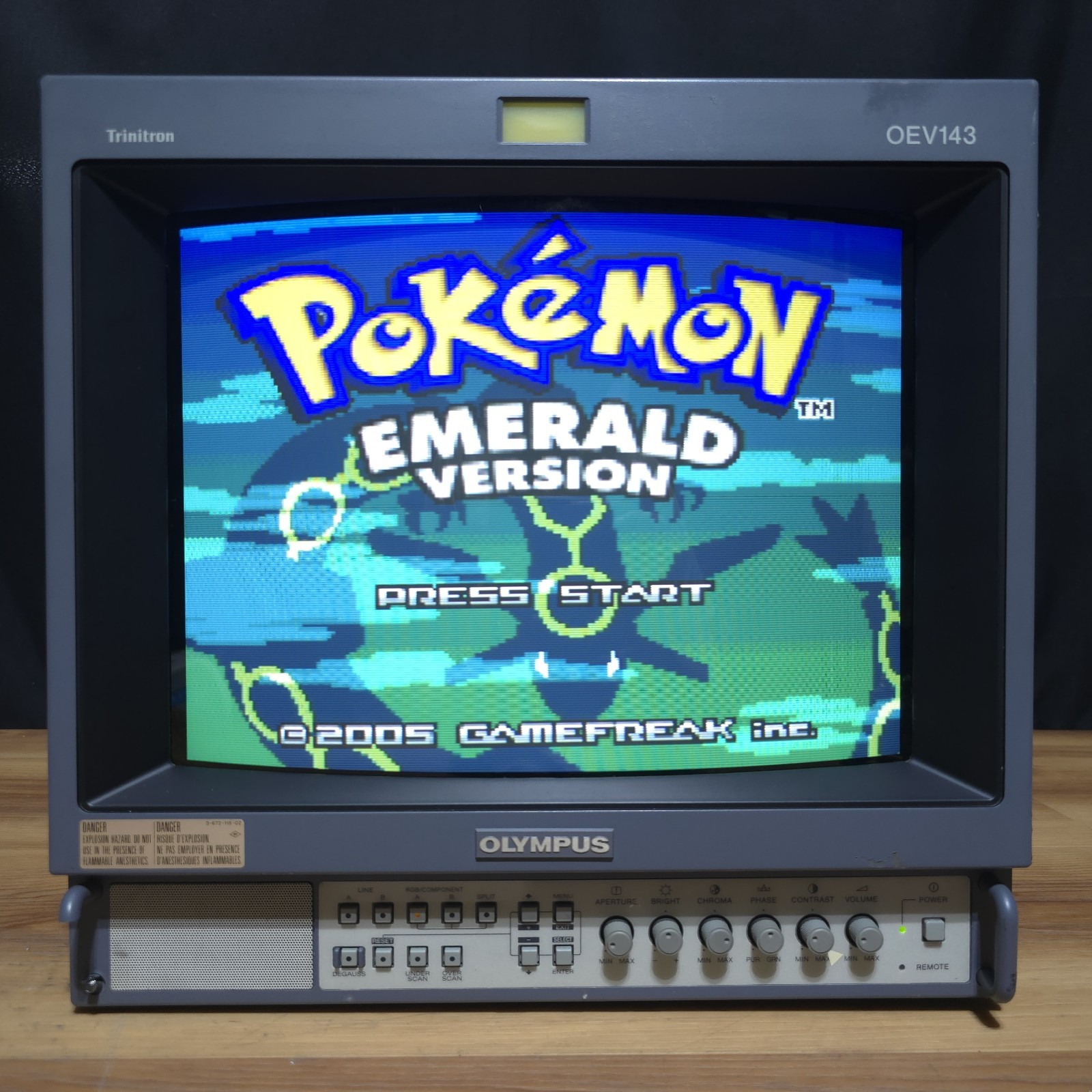 Olympus 13" OEV143 Sony Trinitron PVM RGB Component CRT Monitor