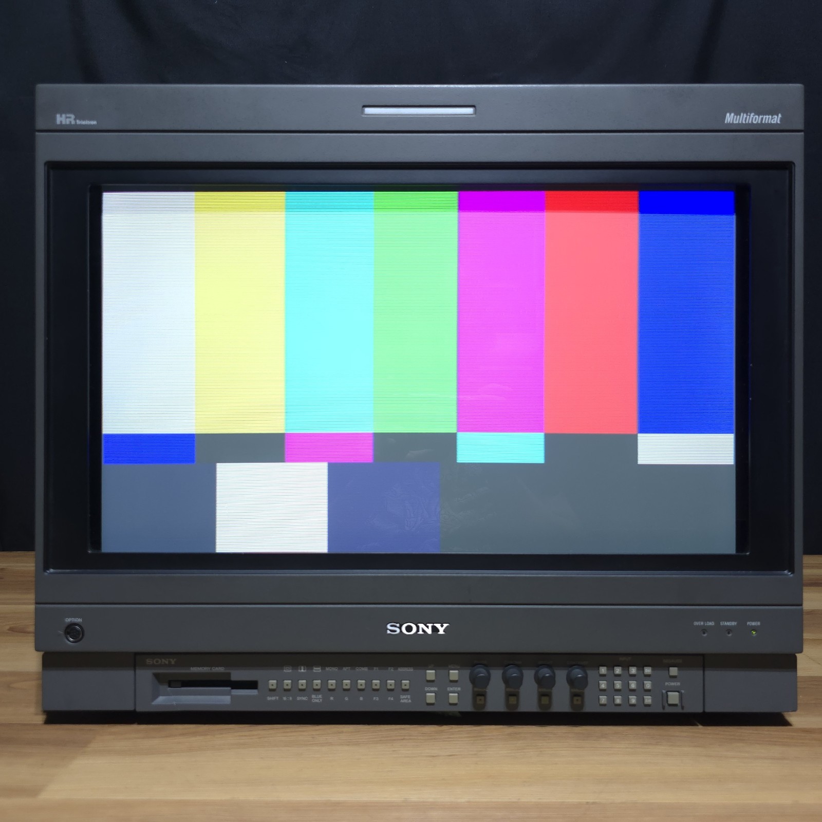 Sony BVM-D24E1WJ showing color bars