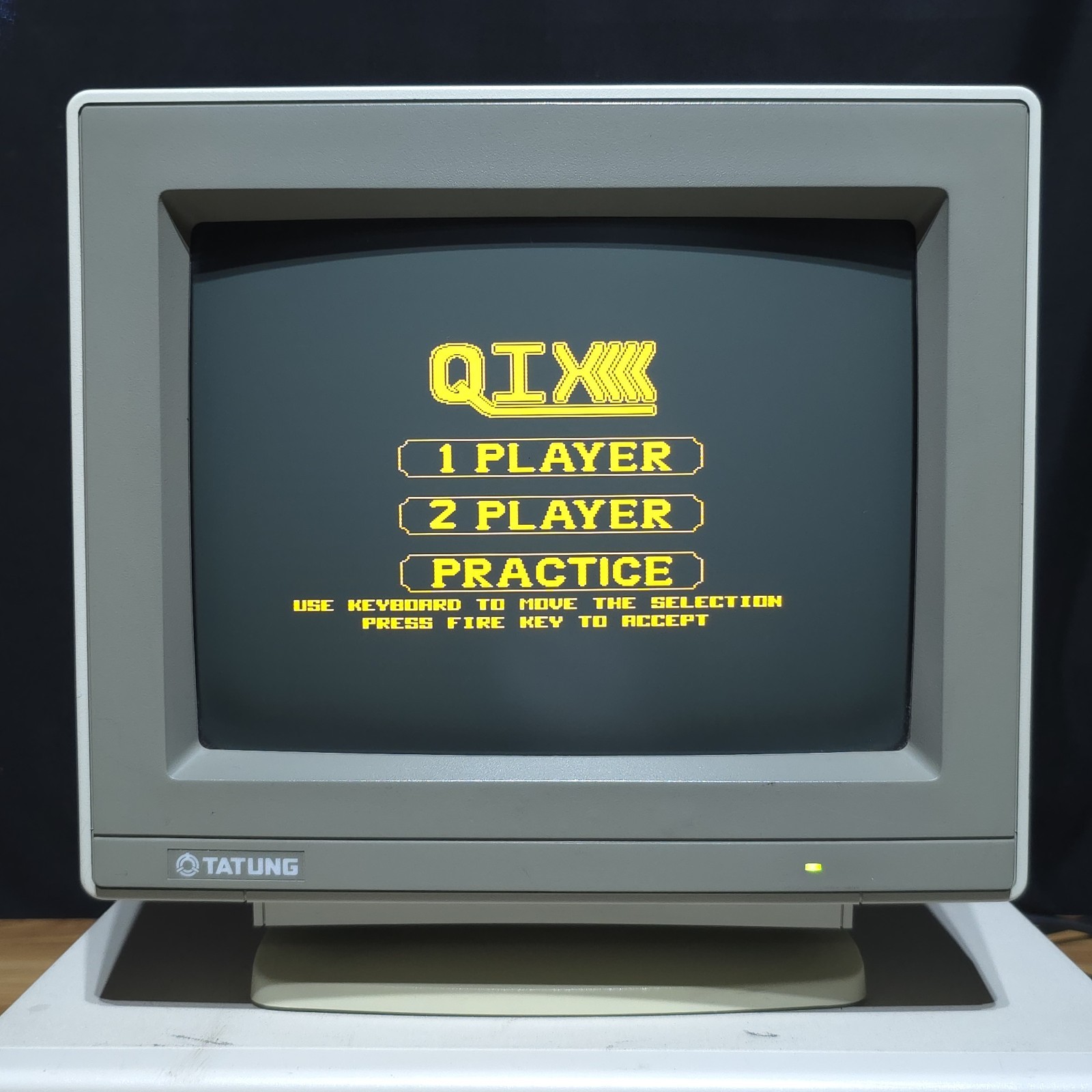 Tatung 12" MM-1255 Amber Vintage CRT Monitor