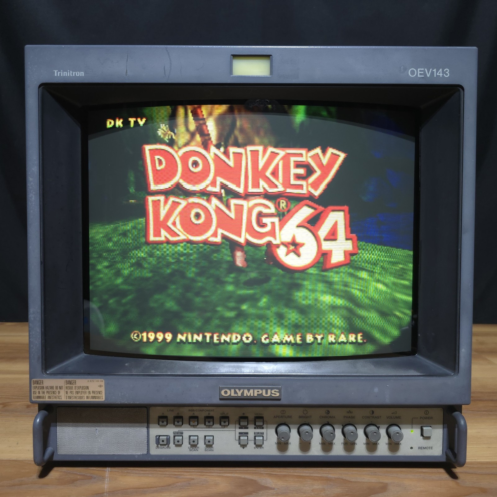 Olympus 13" OEV143 Sony Trinitron PVM RGB Component CRT Monitor