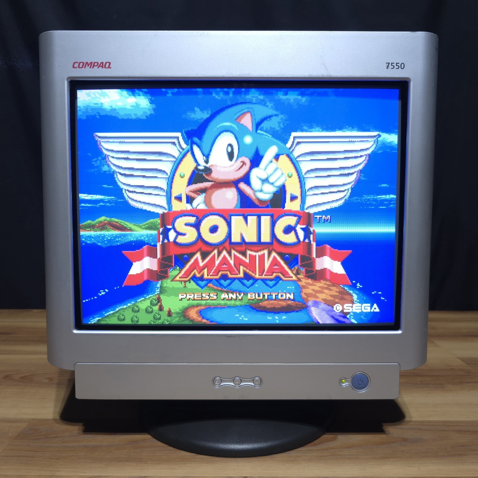 Compaq 17" 7550 1600x1200 VGA CRT Monitor