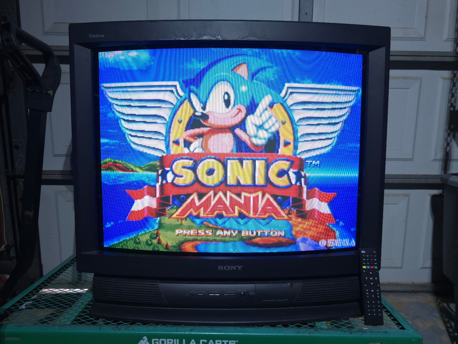 Sony 32" KV-32S15 S-Video Stereo CRT TV with remote